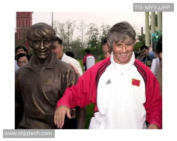 国际足球明星米卢的传奇人生与辉煌成就揭秘